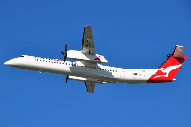 de Havilland Dash 8-400 (VH-LQJ)