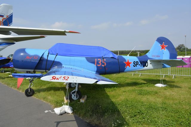 YAKOVLEV Yak-52 (SP-YDD)