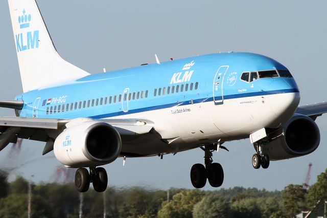 Boeing 737-700 (PH-BGG)
