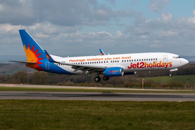 Boeing 737-700 (G-DRTD)