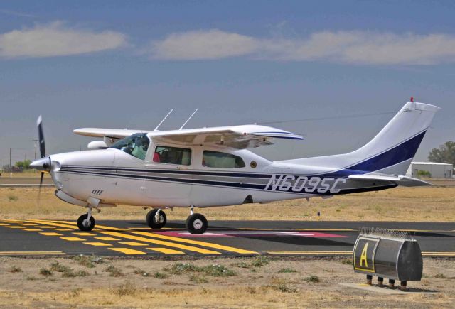 Cessna Centurion (N6095C)