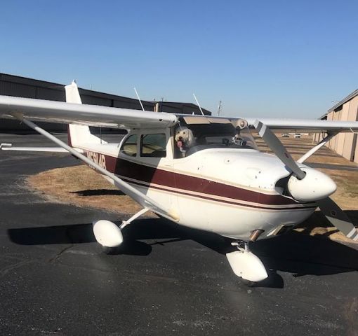 Cessna Skyhawk (N5914R)