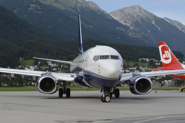 Boeing 737-700 (N737LE)