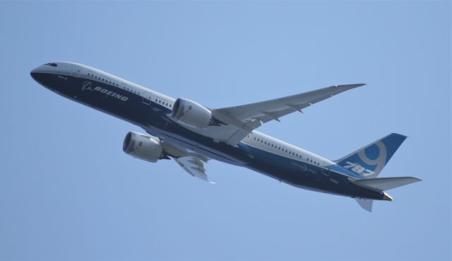 Boeing 787-9 Dreamliner (N789EX)