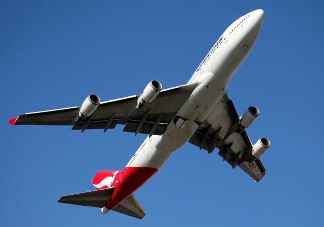 VH-OEE — - Climbing Out from Rwy 34L Enroute to Mojave Air and Space Centre for Storage 16 June 2020.One Less Queen at YSSY :(