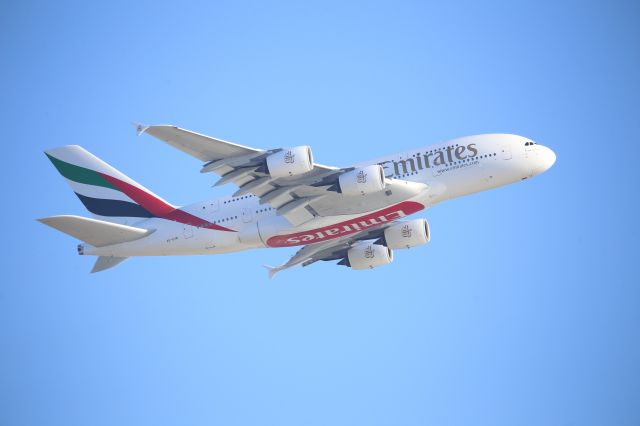 Airbus A380-800 (A6-EVM)