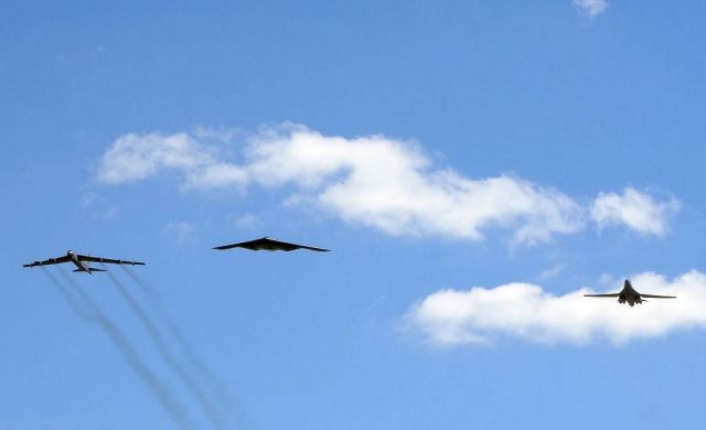 Boeing B-52 Stratofortress (60-0007)