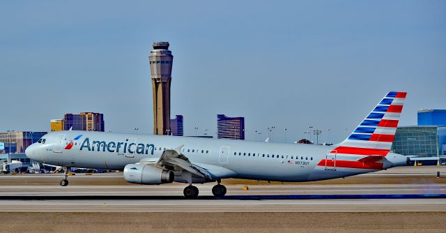 Airbus A321 (N973UY) - N973UY American Airlines 2011 Airbus A321-231 - cn 4893 - Ex N547UW br /br /Las Vegas - McCarran International (LAS / KLAS)br /USA - Nevada, October 7, 2016br /Photo: Tomas Del Coro