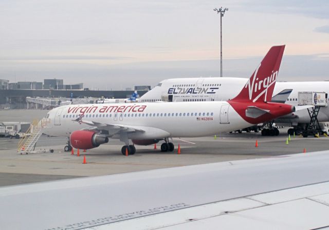 Airbus A320 (N628VA)