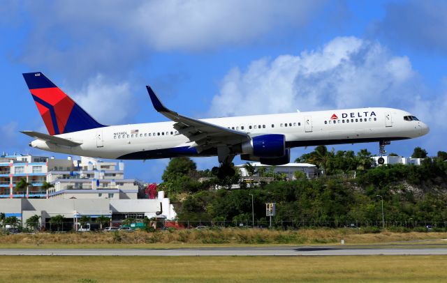 Boeing 757-200 (N658DL)