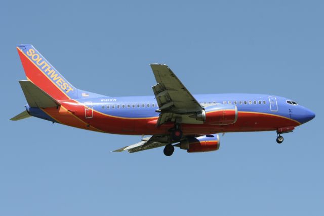 Boeing 737-500 (N513SW) - May 29, 2010 - approached Detroit