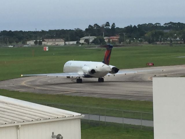 McDonnell Douglas MD-88 (N967DL)