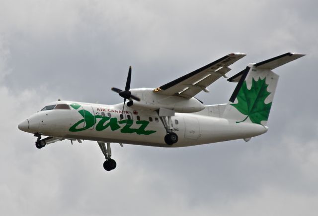 de Havilland Dash 8-100 (C-FJMG)