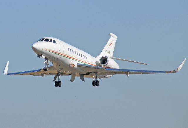 Dassault Falcon 2000 (N117AL)