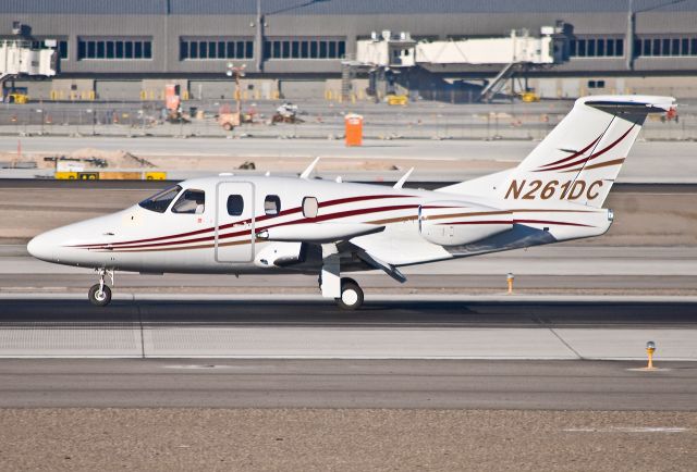 Eclipse 500 (N261DC)