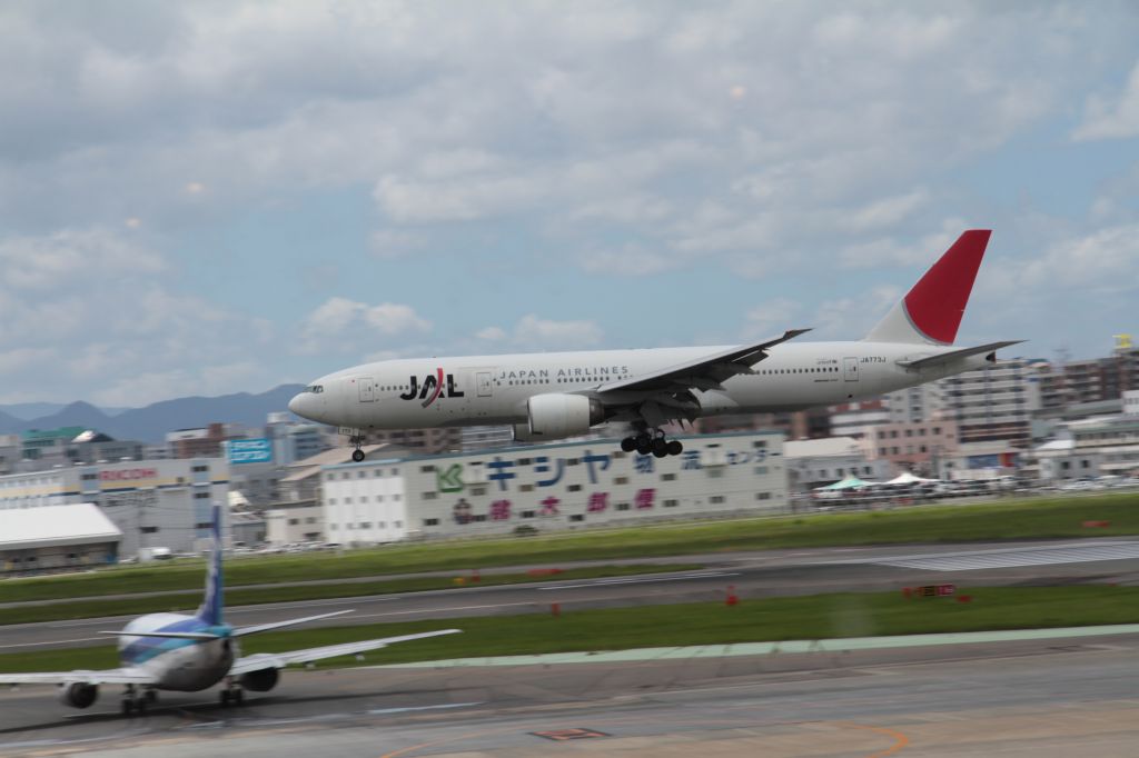 Boeing 777-200 (JA773J)