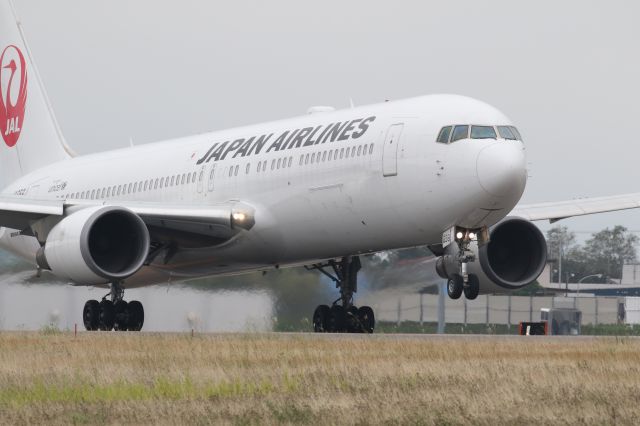 BOEING 767-300 (JA659J) - 04 September 2016:HKD-HND.