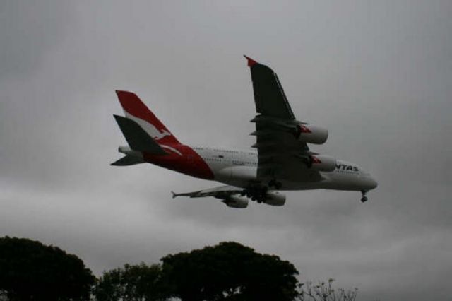 Airbus A380-800 (VH-OQA)