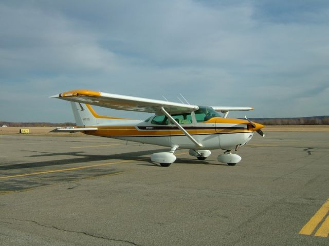 Cessna Skyhawk (N5222J)