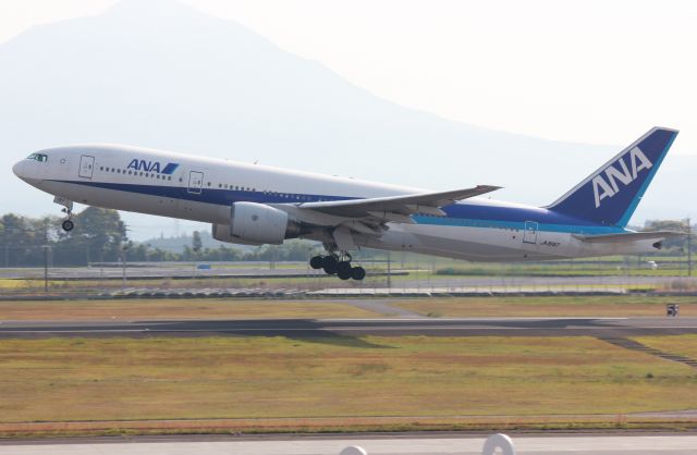 Boeing 777-200 (JA8197)