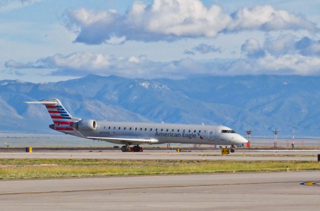 Canadair Regional Jet CRJ-700 (N753SK)