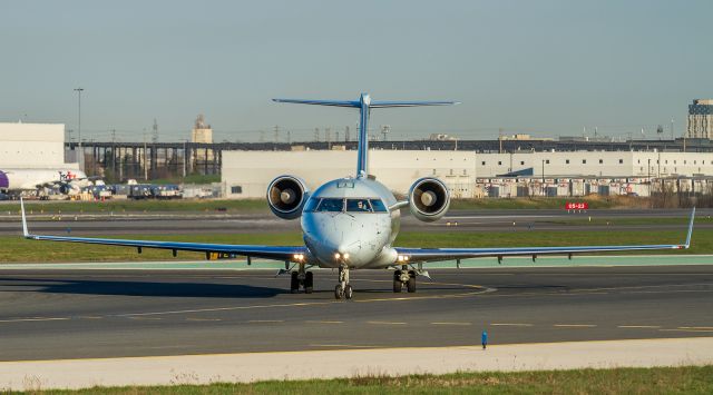 Canadair Regional Jet CRJ-200 (C-FWRS)