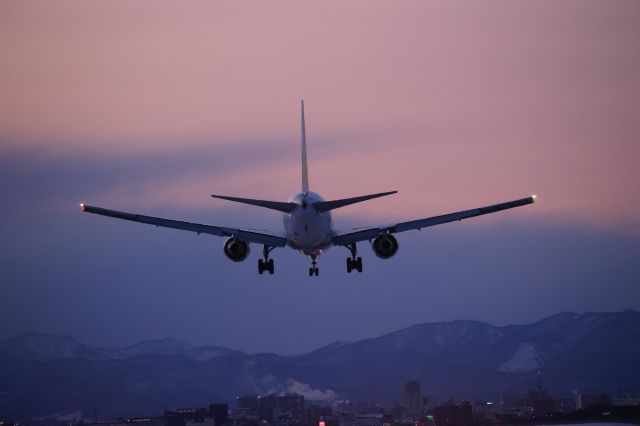 BOEING 767-300 (JA601A) - January 4th 2022:HND-HKD.