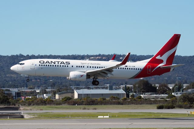 Boeing 737-800 (VH-VXM) - Boeing 737-800 msn 33483_1177. Qantas VH-VXM name Mount Hotham rwy 03 YPPH 02 July 2022