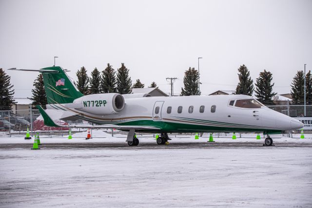 Learjet 60 (N772PP) - Nice lear 60 at BZN