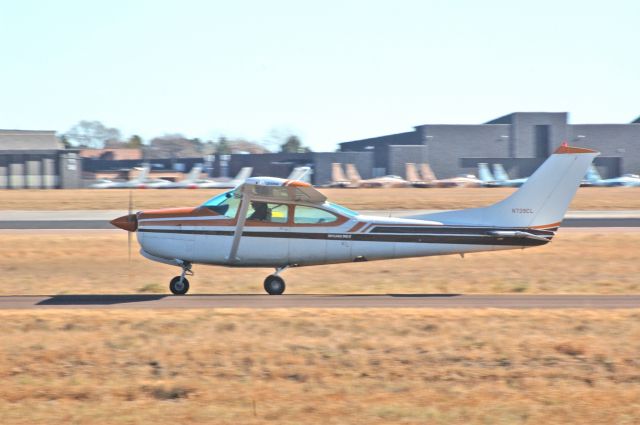 Cessna Skylane (N739CL)