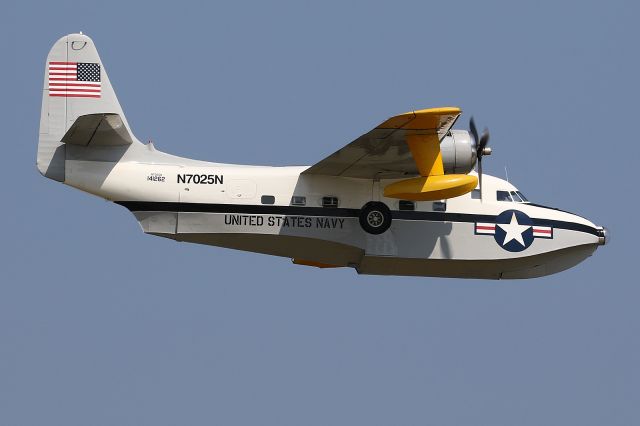 Grumman HU-16 Albatross (N7025N)
