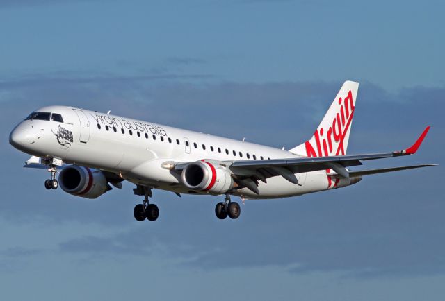 Embraer ERJ-190 (VH-ZPL) - VIRGIN AUSTRALIA AIRLINES - EMBRAER 190AR (ERJ-190-1001GW) - REG VH-ZPL (CN 19000220) - ADELAIDE INTERNATIONAL SA. AUSTRALIA - YPAD (5/7/2015)