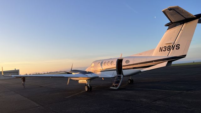 Beechcraft Super King Air 200 (N38VS)