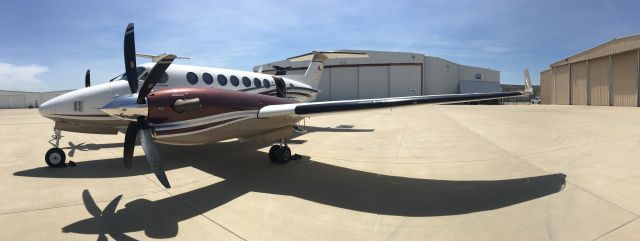 Beechcraft Super King Air 350 (N903J)