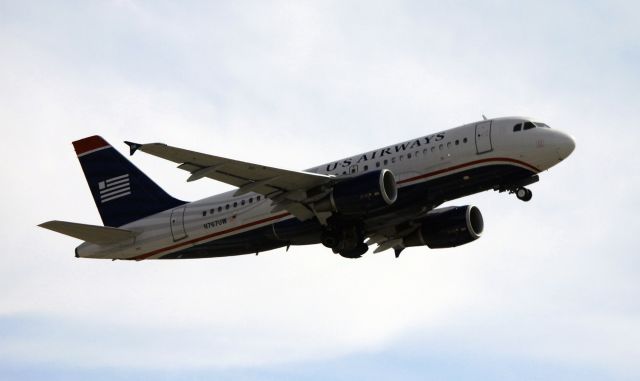 Airbus A319 (N767UW) - Departure from 30R, to KPHX, AWE #530  08-03-2014   