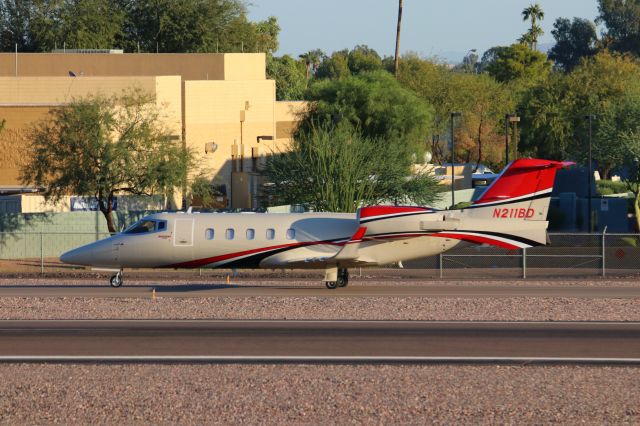 Learjet 60 (N211BD)