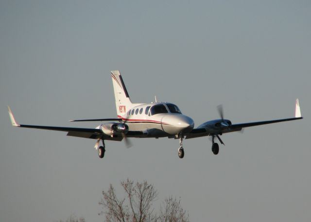 Cessna Chancellor (N91TW) - Landing at the Downtown Shreveport airport.
