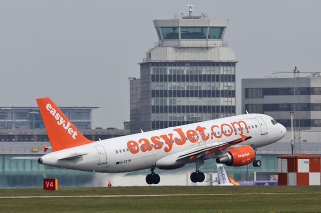 Airbus A320 (G-EZTB) - EZY1985 departing for Copenhagen