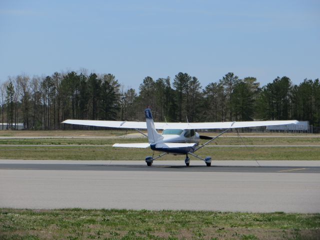 Cessna Skylane (N9330G)