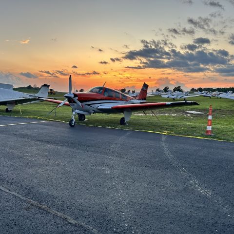 Beechcraft Bonanza (33) (N633BM)