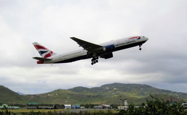 Boeing 777-200 (G-RAES)