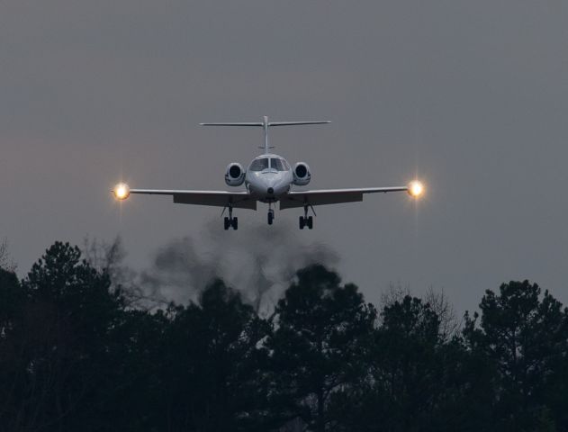 Learjet 25 (N25HF)