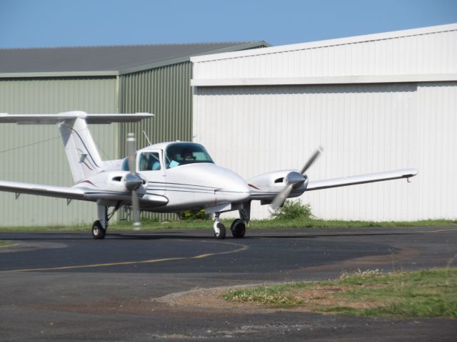 Beechcraft Duchess (VH-EWL)