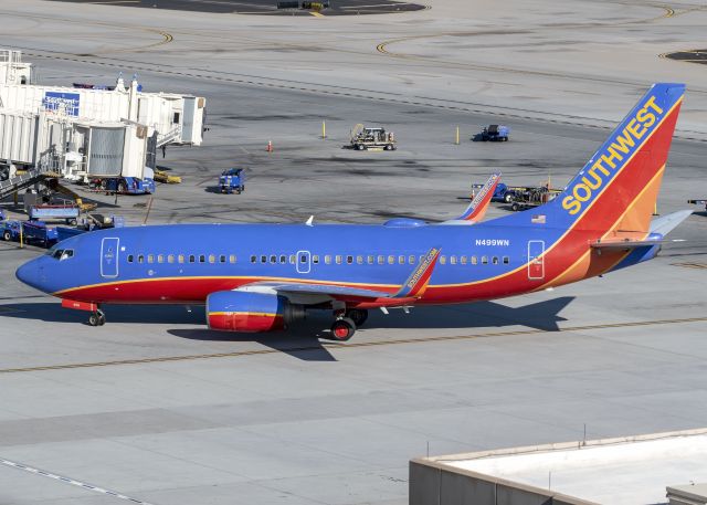 Boeing 737-700 (N499WN)