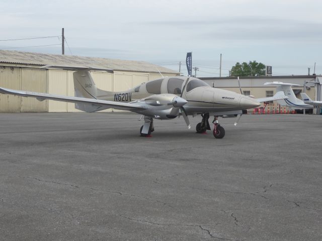 Diamond DA-62 (N62DV)