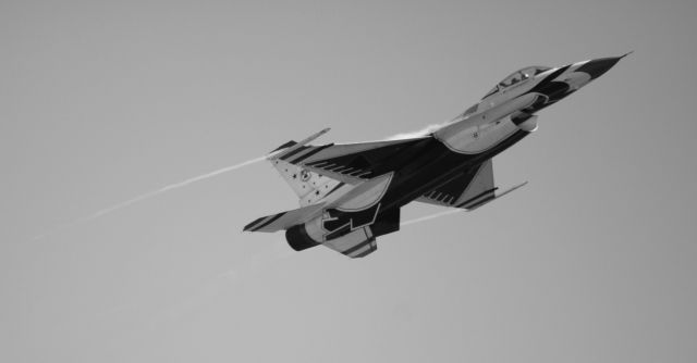 Lockheed F-16 Fighting Falcon —