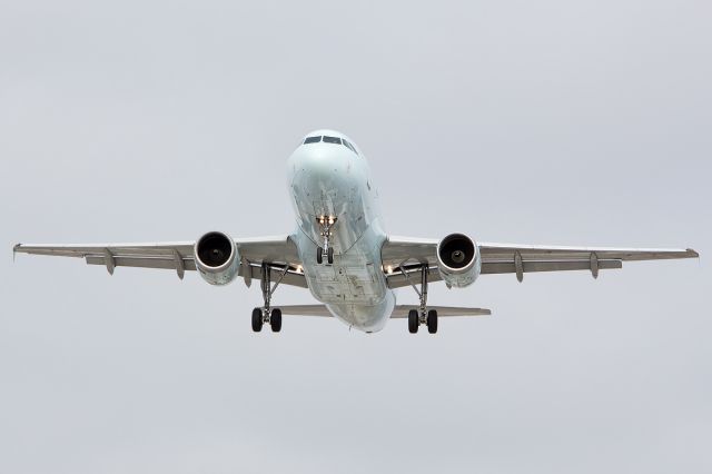 Airbus A319 (C-GAQX) - Landing in toronto.br /br /Full Quality: a rel=nofollow href=http://www.jetphotos.net/viewphoto.php?id=7779139http://www.jetphotos.net/viewphoto.php?id=7779139/a