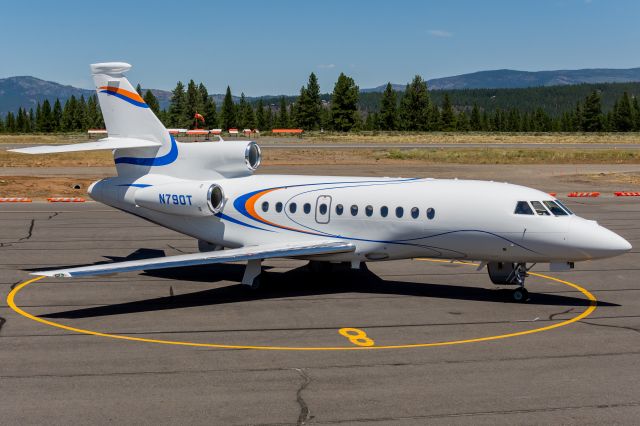 Dassault Falcon 900 (N790T) - A very sleek Falcon 900 resting at a stand (19 July, 2021)