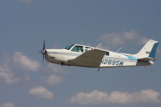Beechcraft Bonanza (36) (N2895W)