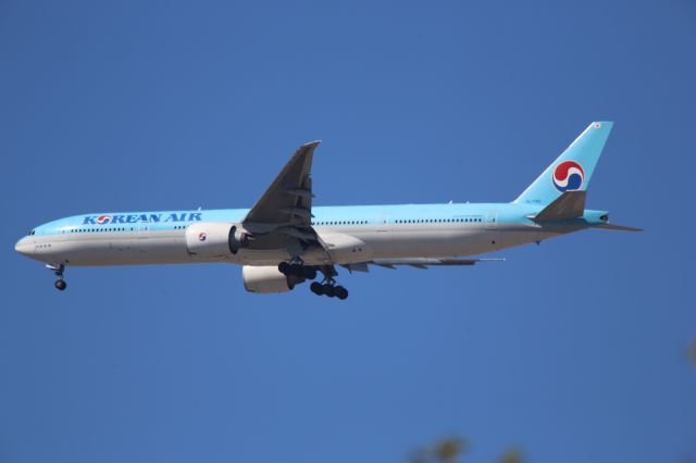 BOEING 777-300ER (HL7782)